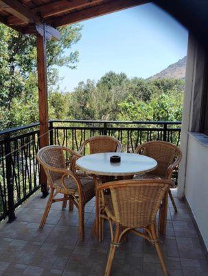 Harmonia Apartment *